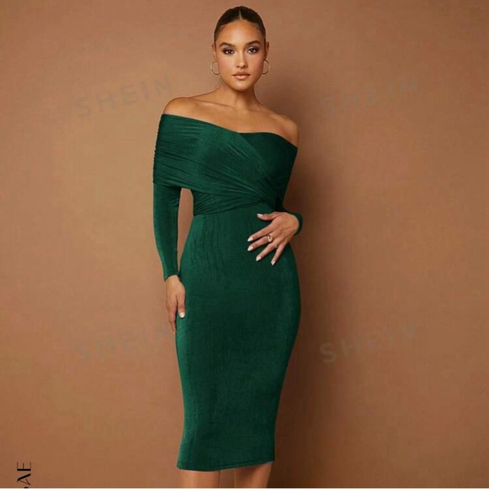 emerald green dress
